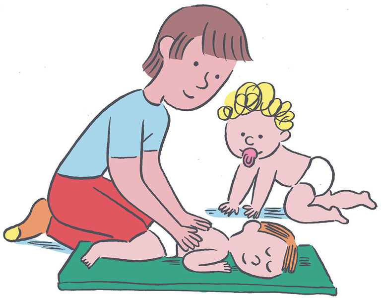 Le massage est un moment d'échange parent-enfant privilégié. Supplément pour les parents du magazine Popi n°425, janvier 2022. Illustration : Laure du Faÿ.